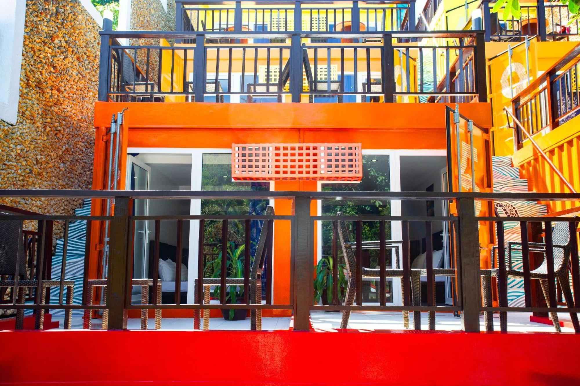 Chillax Boracay Hostel Yapak Exterior photo